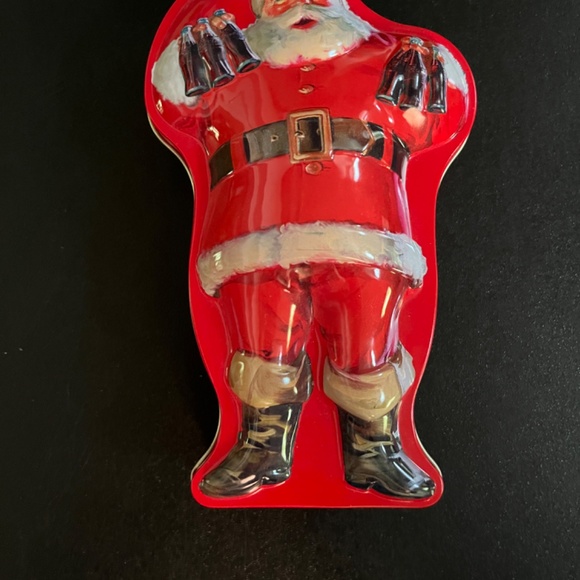 Coca-Cola Santa Shaped Tin with 2 Decks of Haddon Sundblom Santa Playing Cards - Picture 6 of 10